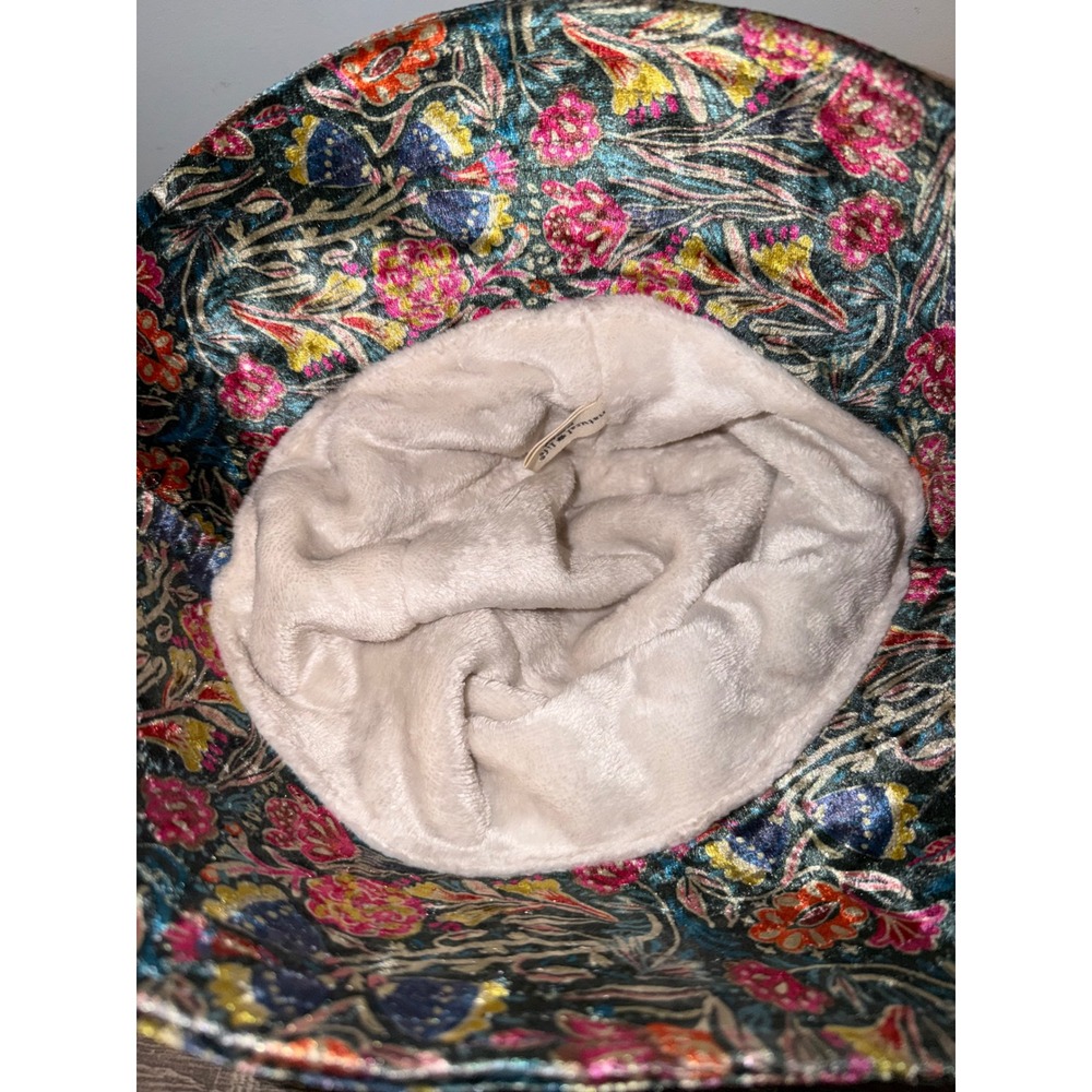 Natural Life Womens Velvety Sherpa Lined Multicolor Floral Bucket Hat NWT - Picture 3 of 3